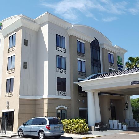 Holiday Inn Express Hotel & Suites Tampa-Usf-Busch Gardens By Ihg Ngoại thất bức ảnh