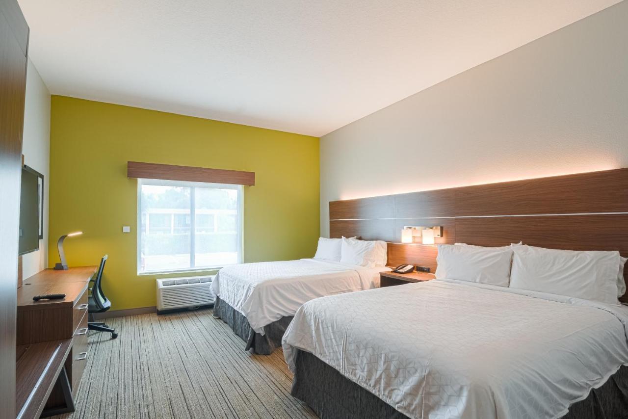 Holiday Inn Express Hotel & Suites Tampa-Usf-Busch Gardens By Ihg Ngoại thất bức ảnh
