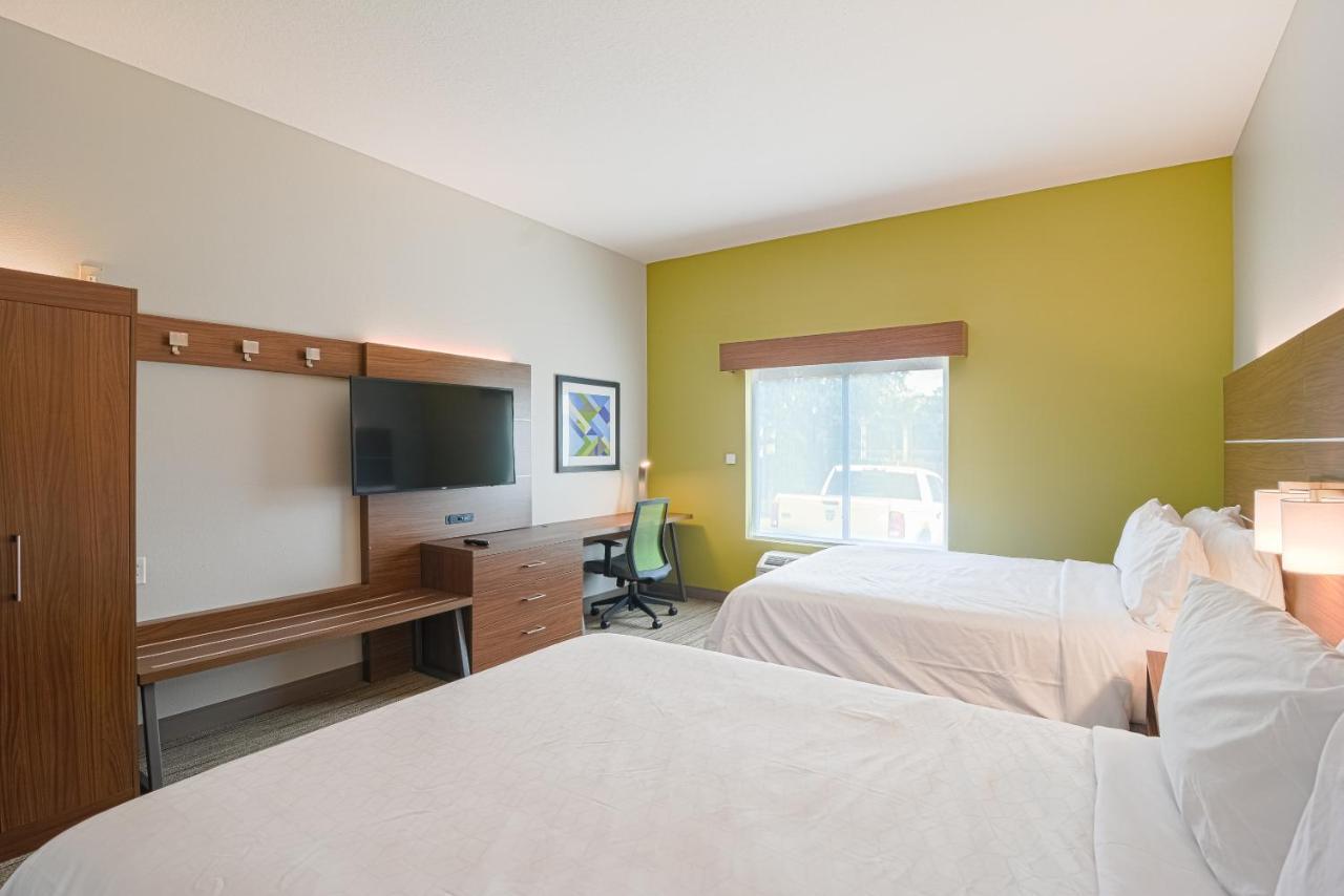 Holiday Inn Express Hotel & Suites Tampa-Usf-Busch Gardens By Ihg Ngoại thất bức ảnh