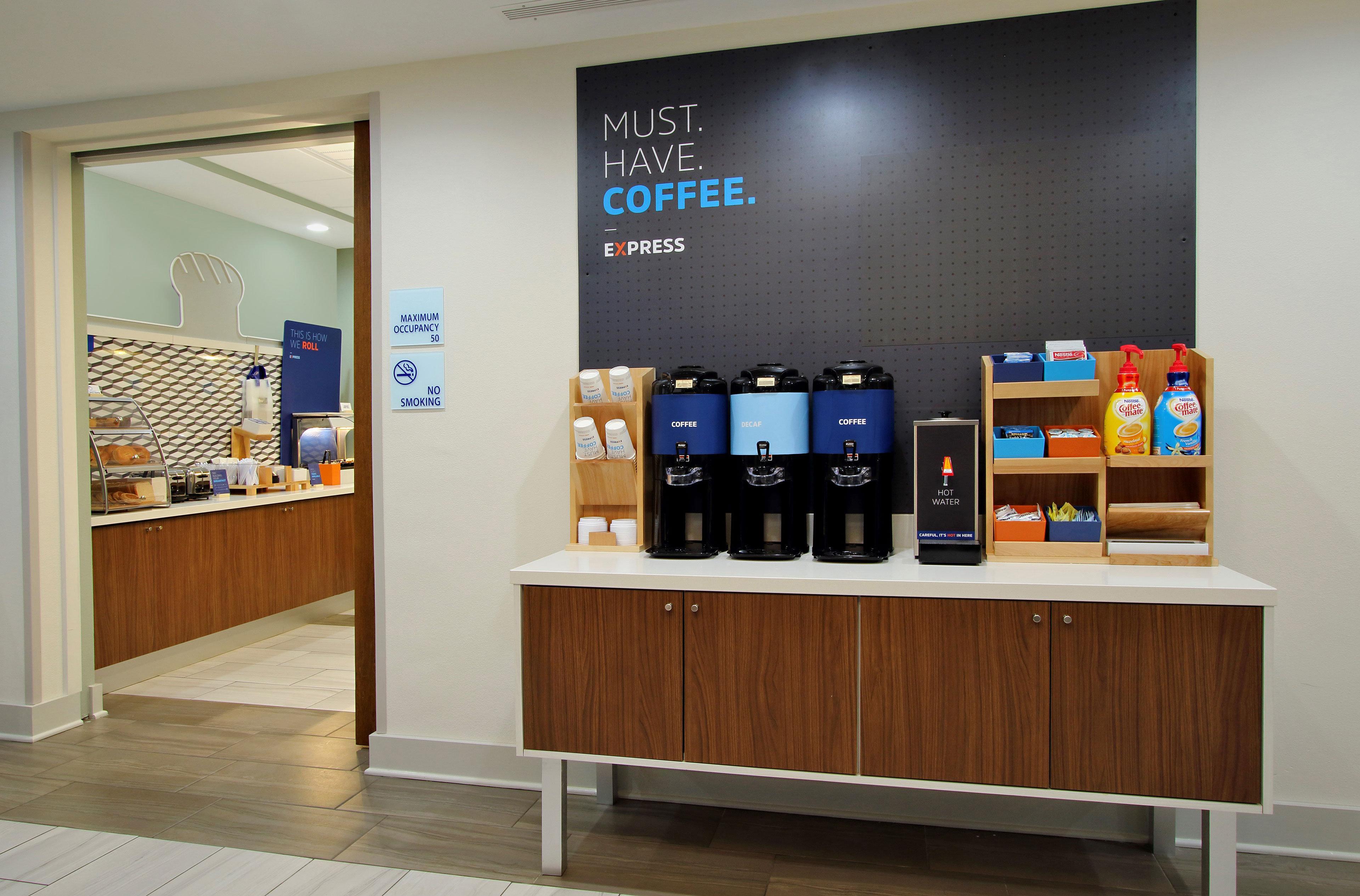 Holiday Inn Express Hotel & Suites Tampa-Usf-Busch Gardens By Ihg Ngoại thất bức ảnh