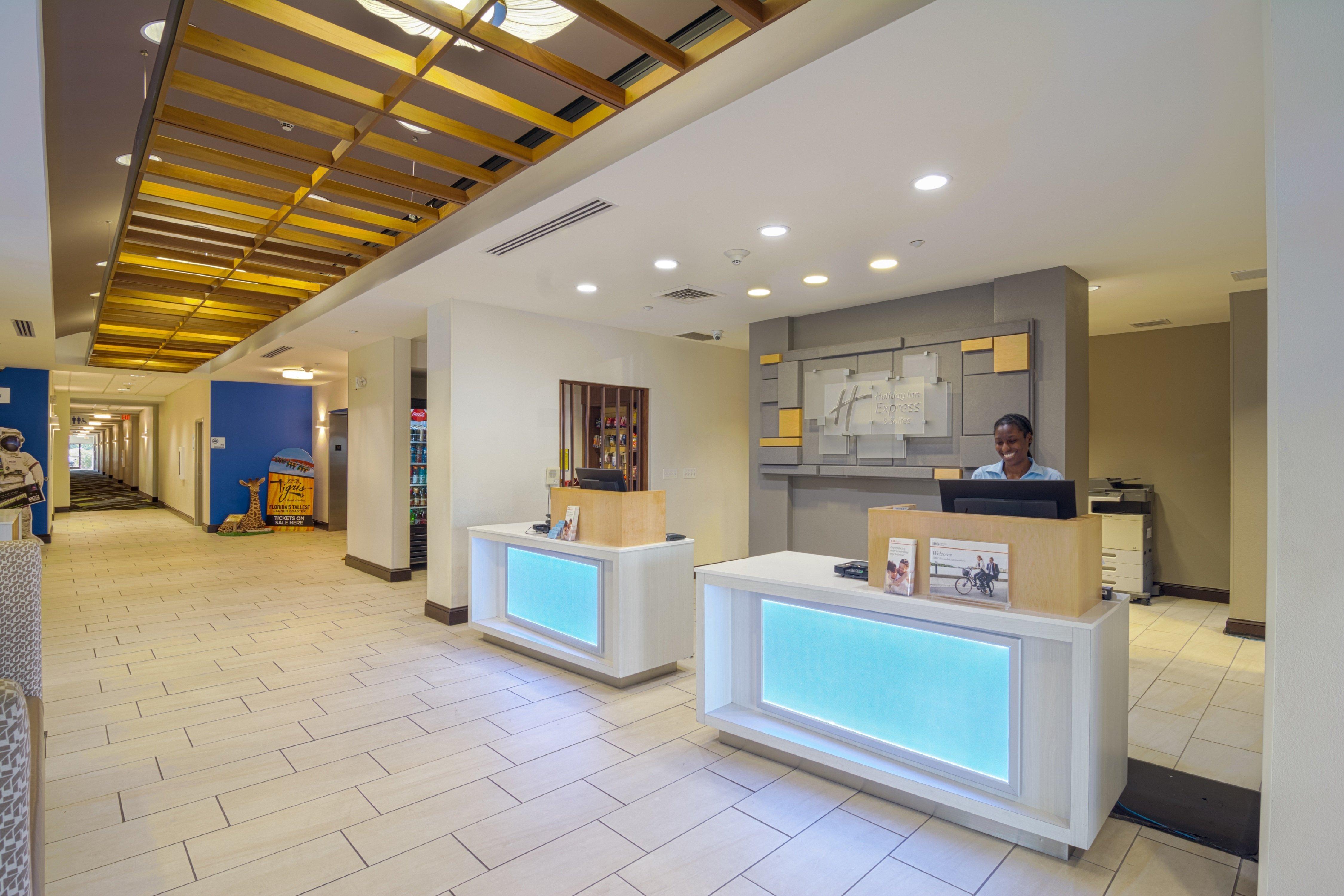 Holiday Inn Express Hotel & Suites Tampa-Usf-Busch Gardens By Ihg Ngoại thất bức ảnh