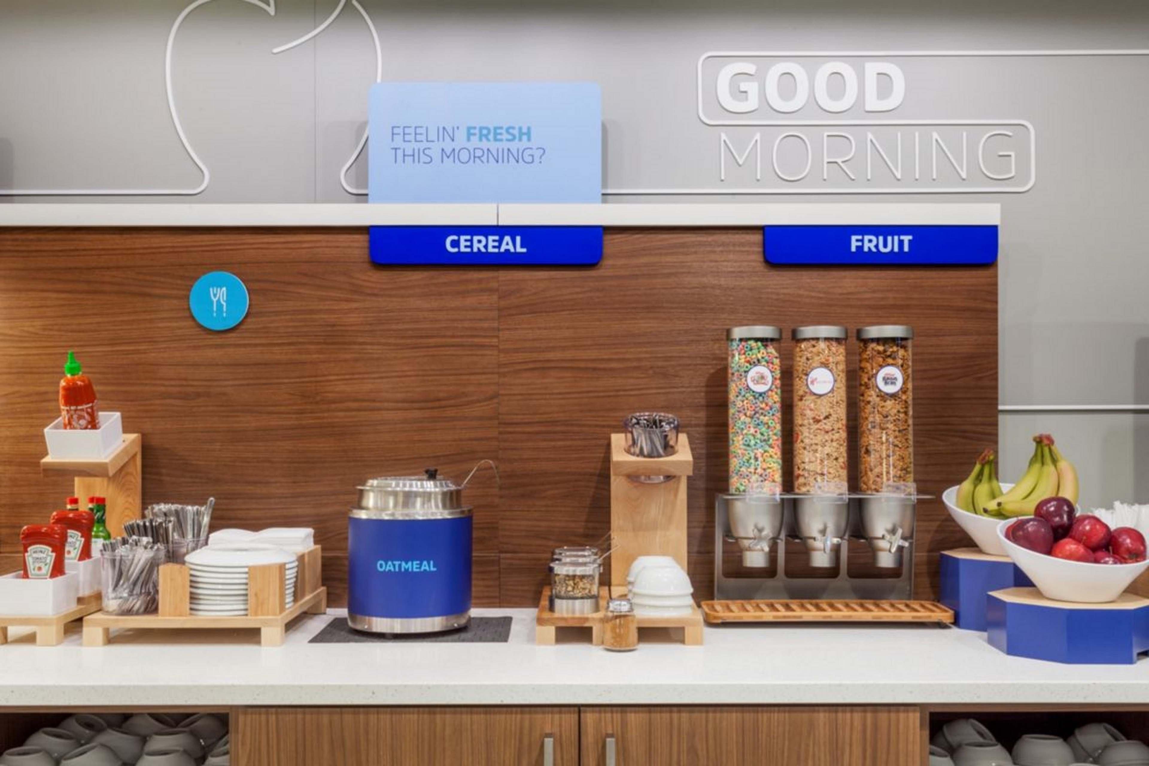 Holiday Inn Express Hotel & Suites Tampa-Usf-Busch Gardens By Ihg Ngoại thất bức ảnh