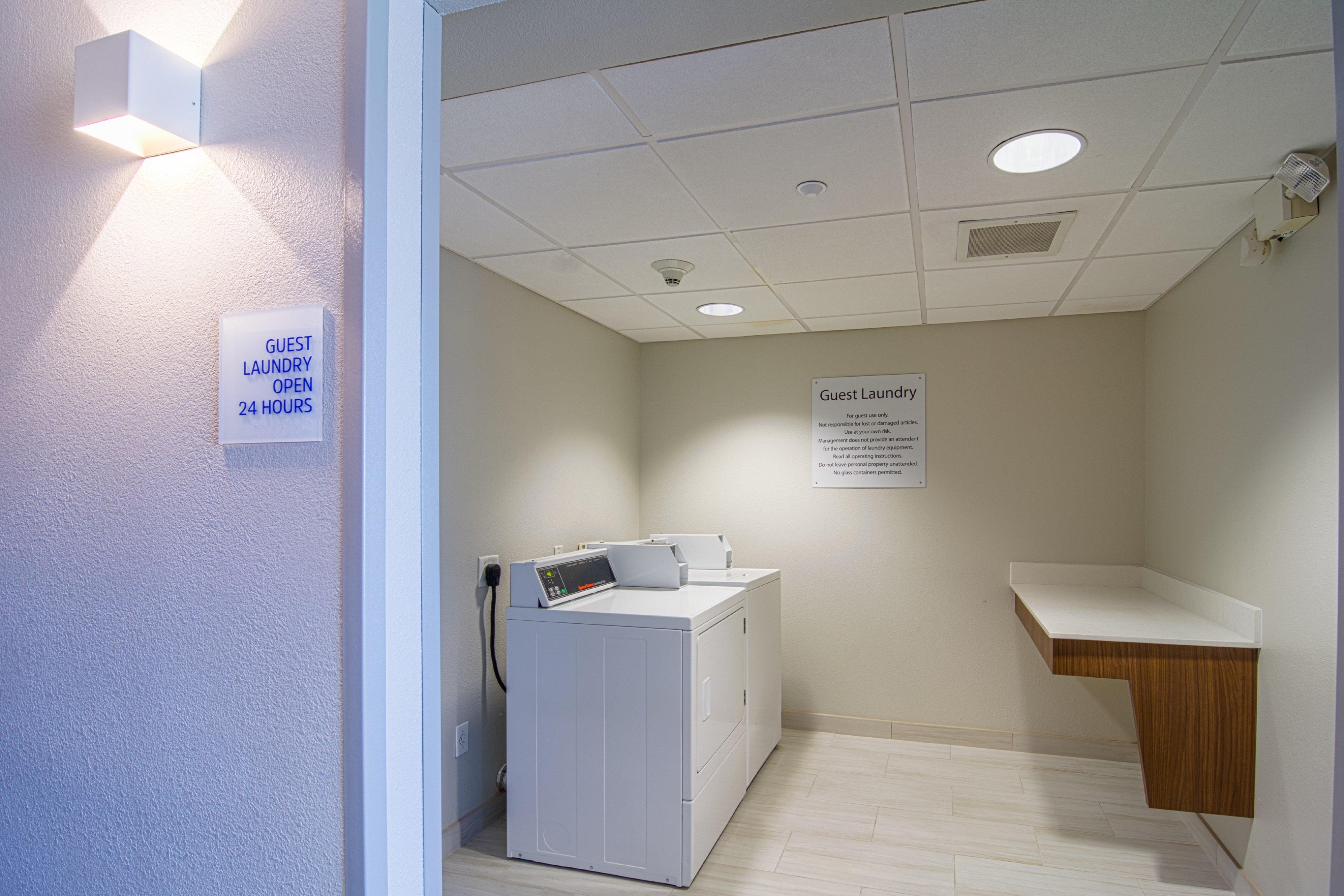 Holiday Inn Express Hotel & Suites Tampa-Usf-Busch Gardens By Ihg Ngoại thất bức ảnh